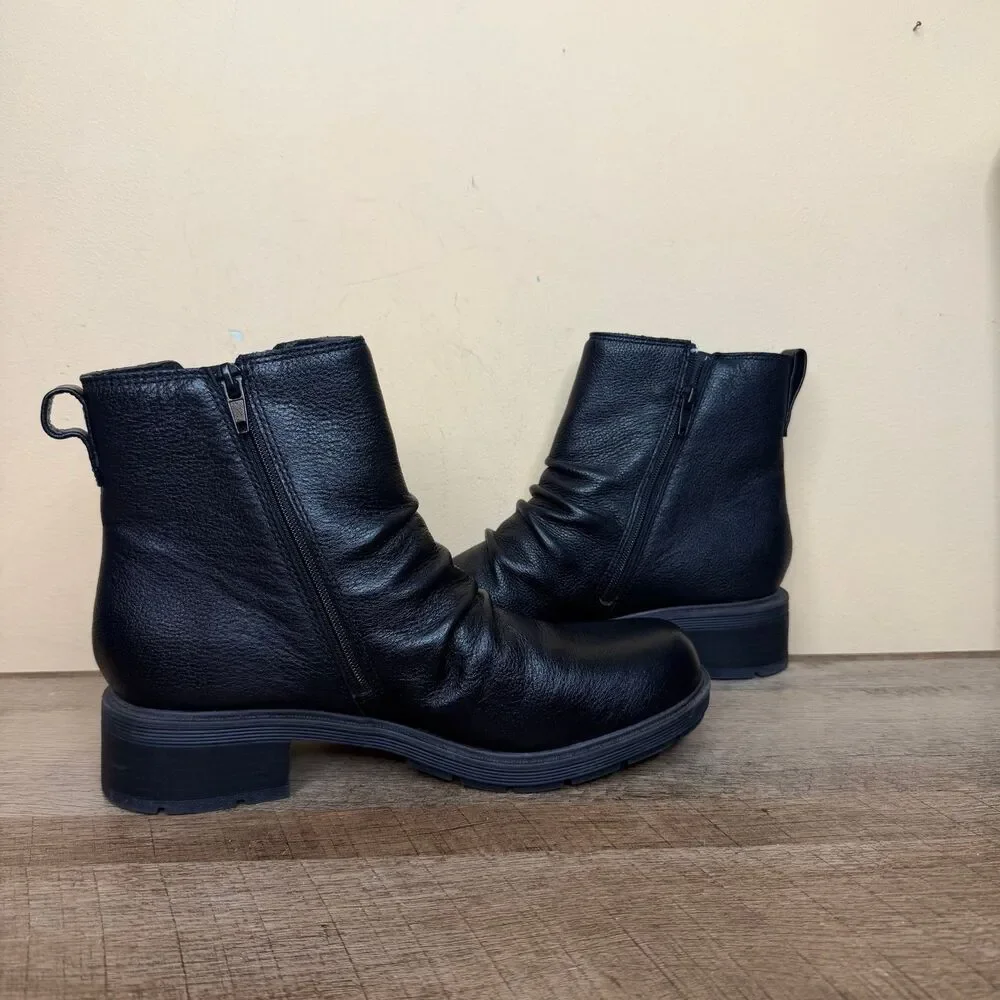 Clarks Hearth Rose black ankle boots women’s size 8 booties shoes